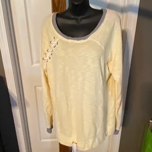Women’s pullover blouse